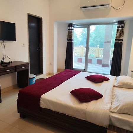 Central Hotel Khajurāho Extérieur photo
